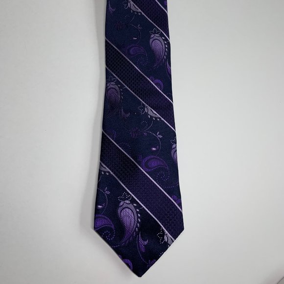 Robert Graham Purple Silk Neck Tie